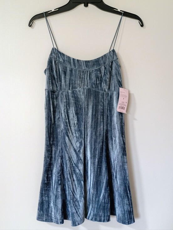 wild fable Dresses & Skirts - Wild Fable Blue Velvet-y Velour dress NWT size small - Spaghetti Strap